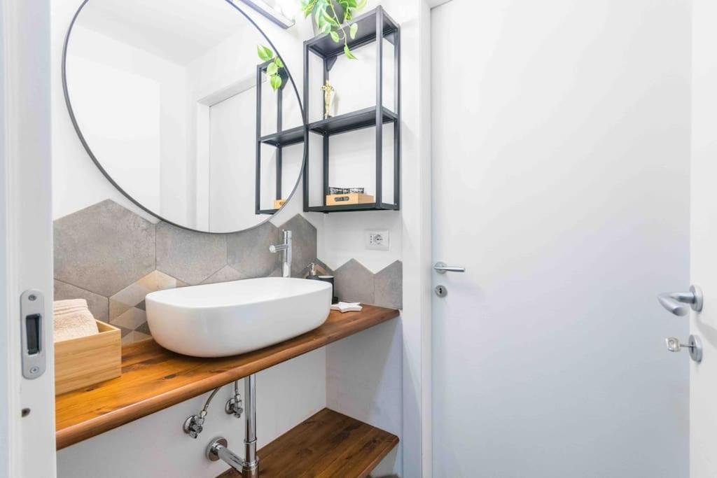 Hollywood Housein The Heart Of Turin Apartamento Exterior foto